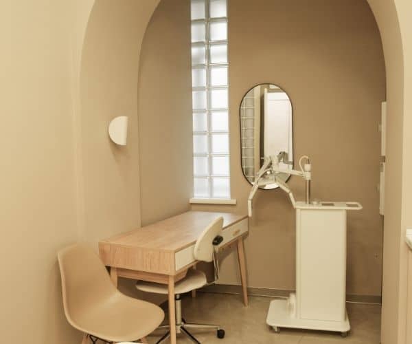 clinic fitout in dubai